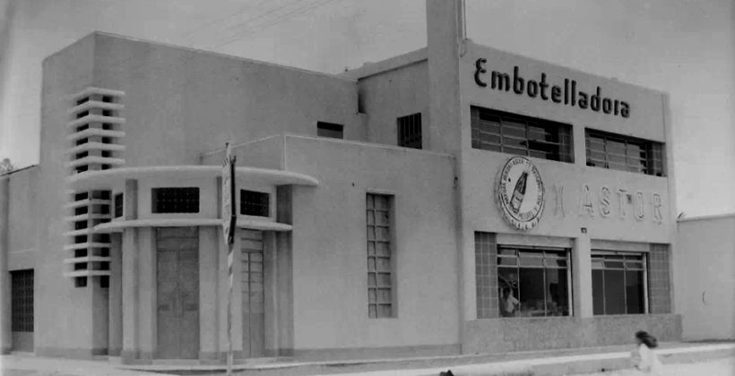 Una de las más prósperas fábricas en Barquisimeto, era la Embotelladora Astor, ubicada en la carrera 21 esquina calle 12.  Universitario de Tecnología Sucre