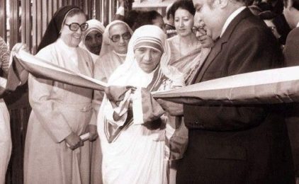Madre Teresa de Calcuta con Presidente Herrera