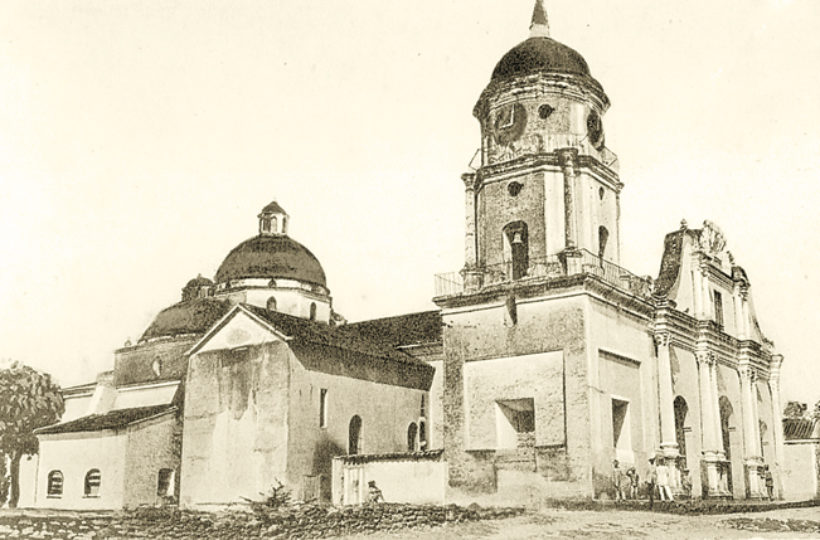 Esta imagen corresponde a la antigua Catedral y es una postal del año 1911
